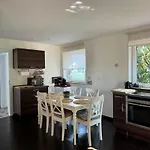 Modern House Auf 2 Etagen, Garten, Barbecue, Contactless Check-in, Free Parking Apartment Gehrden (Lower-Saxony)