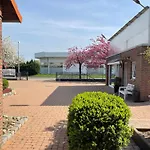 Modern House Auf 2 Etagen, Garten, Barbecue, Contactless Check-in, Free Parking Apartment *