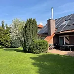 Modern House Auf 2 Etagen, Garten, Barbecue, Contactless Check-in, Free Parking Gehrden (Lower-Saxony)