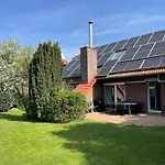 Modern House Auf 2 Etagen, Garten, Barbecue, Contactless Check-in, Free Parking * Gehrden (Lower-Saxony)