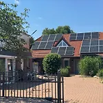 Apartment Modern House Auf 2 Etagen, Garten, Barbecue, Contactless Check-in, Free Parking