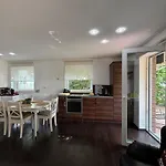 Modern House Auf 2 Etagen, Garten, Barbecue, Contactless Check-in, Free Parking Apartment *