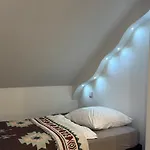 Apartment Modern House Auf 2 Etagen, Garten, Barbecue, Contactless Check-in, Free Parking