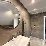 Modern House Auf 2 Etagen, Garten, Barbecue, Contactless Check-in, Free Parking *