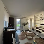 Modern House Auf 2 Etagen, Garten, Barbecue, Contactless Check-in, Free Parking *