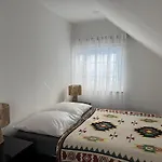 Modern House Auf 2 Etagen, Garten, Barbecue, Contactless Check-in, Free Parking