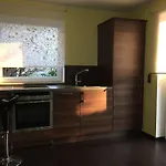Modern House Auf 2 Etagen, Garten, Barbecue, Contactless Check-in, Free Parking Apartment *