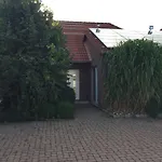 Modern House Auf 2 Etagen, Garten, Barbecue, Contactless Check-in, Free Parking Gehrden (Lower-Saxony)