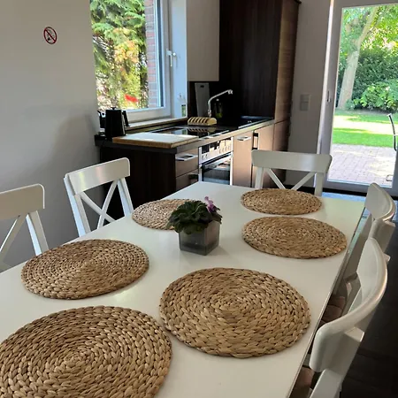 Modern House Auf 2 Etagen, Garten, Barbecue, Contactless Check-in, Free Parking *