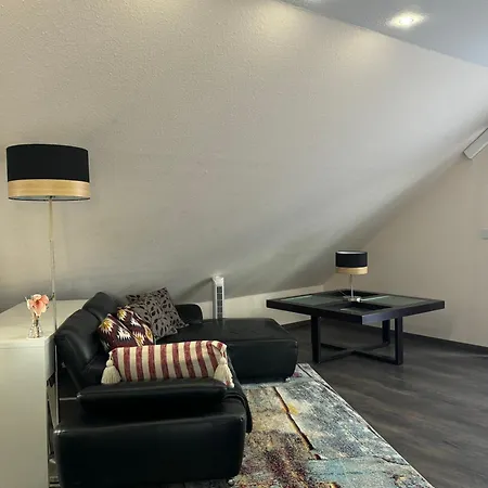 Apartment Modern House Auf 2 Etagen, Garten, Barbecue, Contactless Check-in, Free Parking *