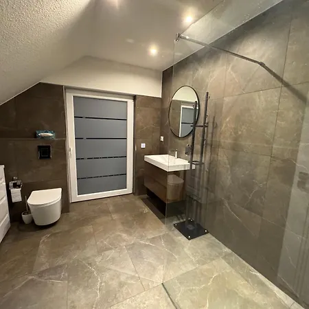 Modern House Gehrden Auf 2 Etagen, Garten, Barbecue, Contactless Check-in, Free Parking *
