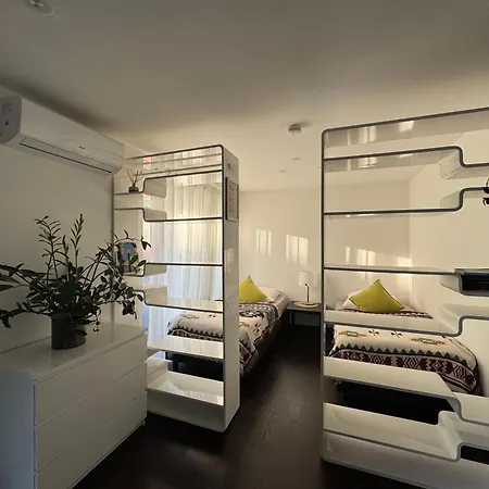 Modern House Auf 2 Etagen, Garten, Barbecue, Contactless Check-in, Free Parking