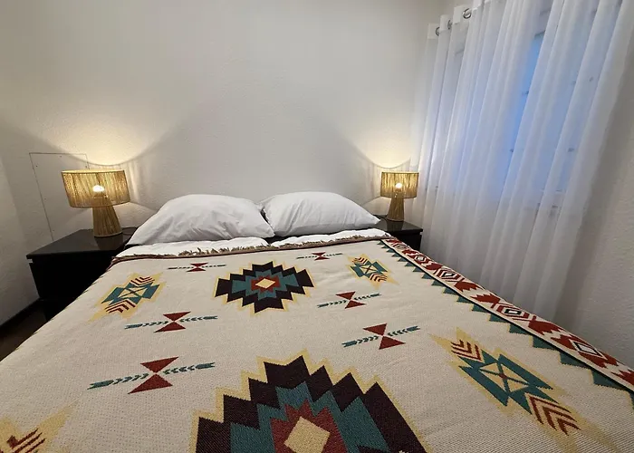 Modern House Auf 2 Etagen, Garten, Barbecue, Contactless Check-in, Free Parking 아파트 *