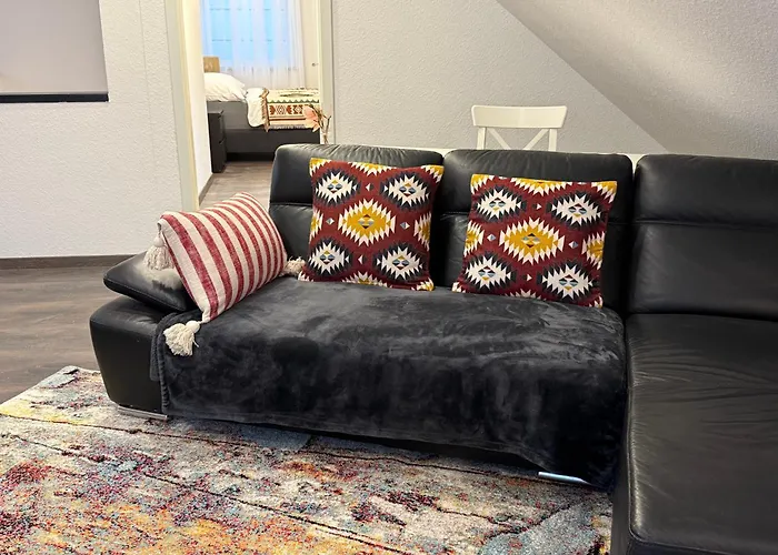 Modern House Auf 2 Etagen, Garten, Barbecue, Contactless Check-in, Free Parking *