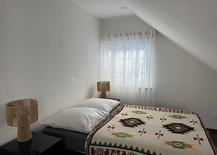 Modern House Auf 2 Etagen, Garten, Barbecue, Contactless Check-in, Free Parking