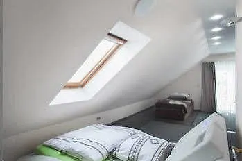 Modern House Auf 2 Etagen, Garten, Barbecue, Contactless Check-in, Free Parking Appartement